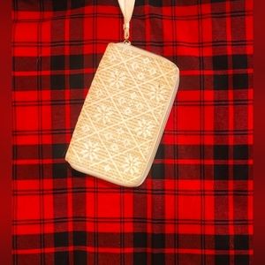 Snowflake Wristlet